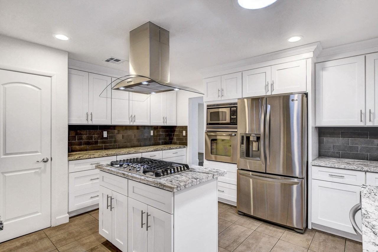 211 Garfield Drive - Photo 3 of 50