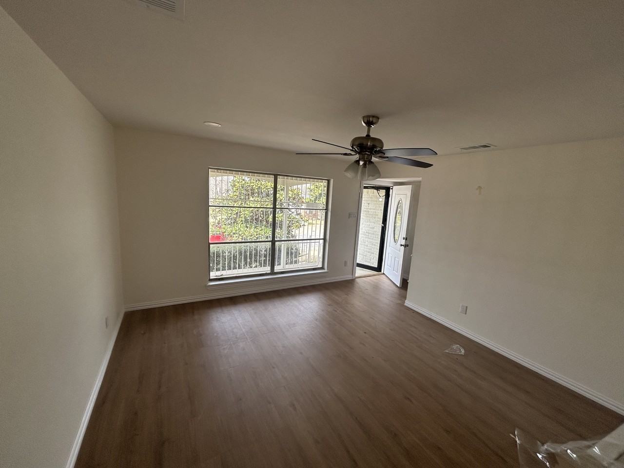 3528 Keyridge Drive1015 Pagewood Court1015 Pagewood Court #1 - Photo 6 of 7