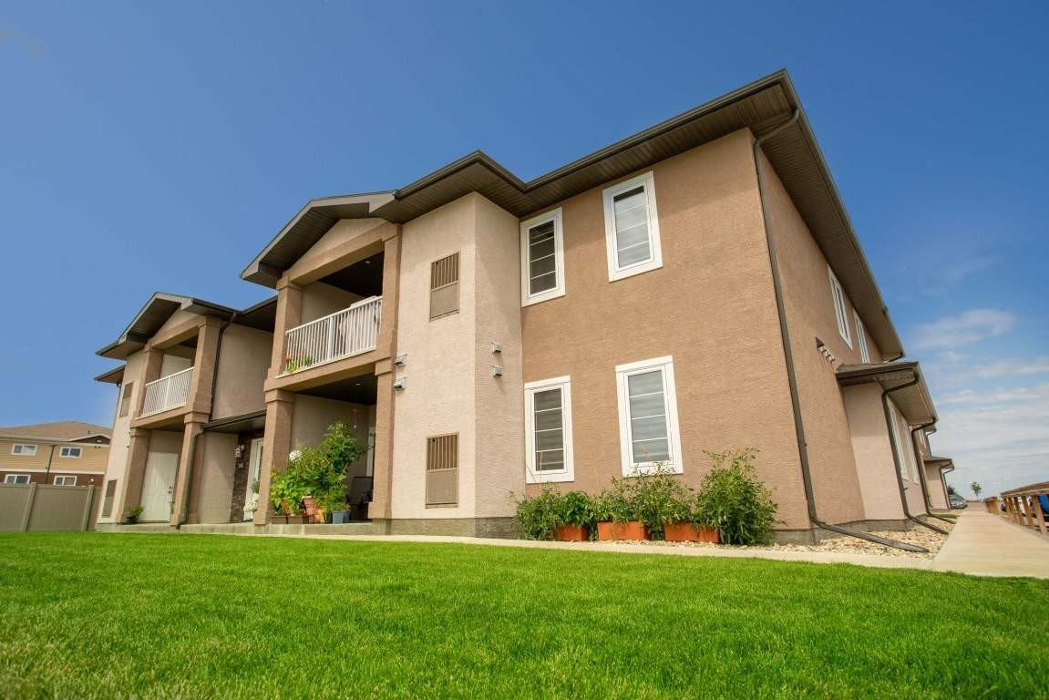 Chester Court Condos - Photo 4 of 32