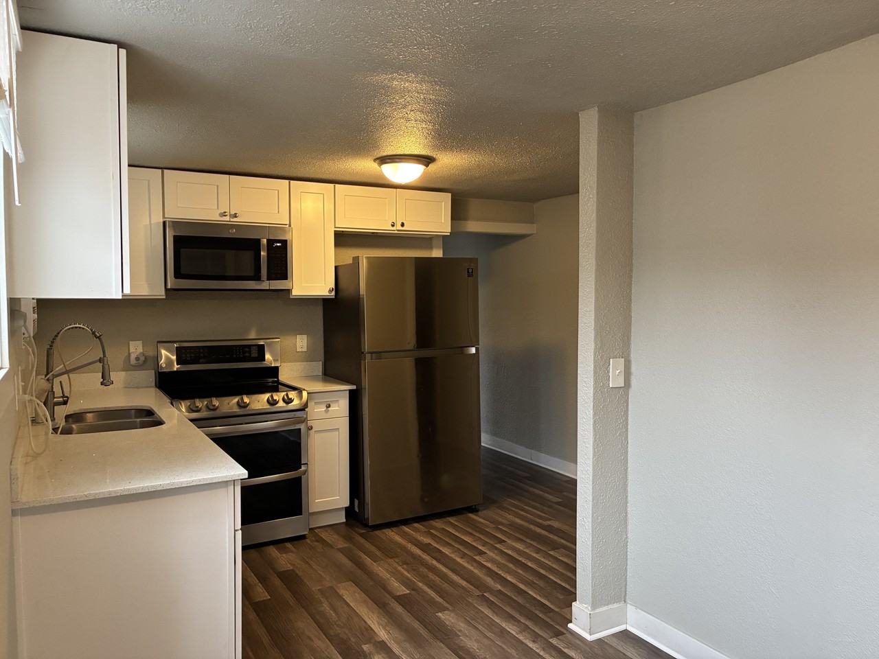 833 22nd Street - Photo 3 of 14