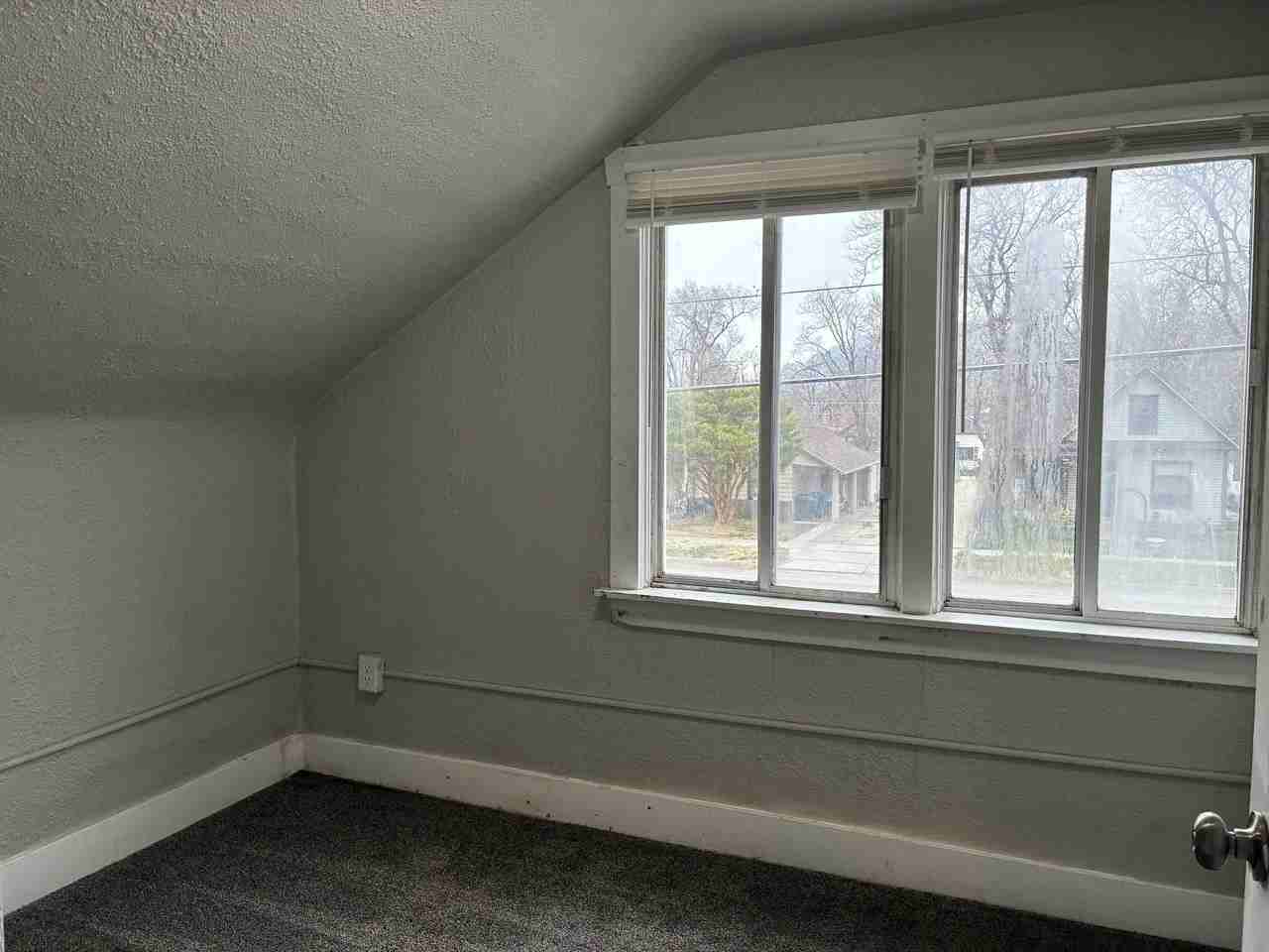 833 22nd Street - Photo 6 of 14