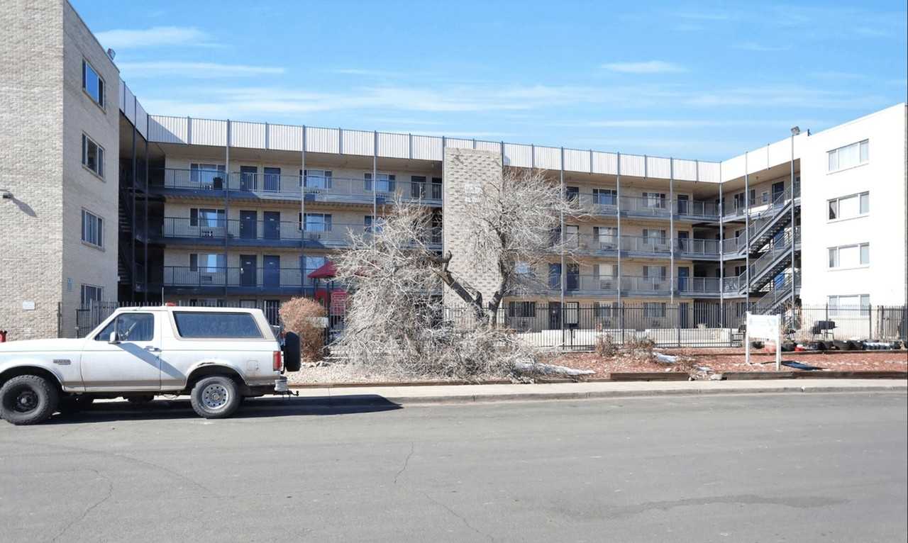 Section 8 Approved! Great location close to the city! - Photo 2 of 35