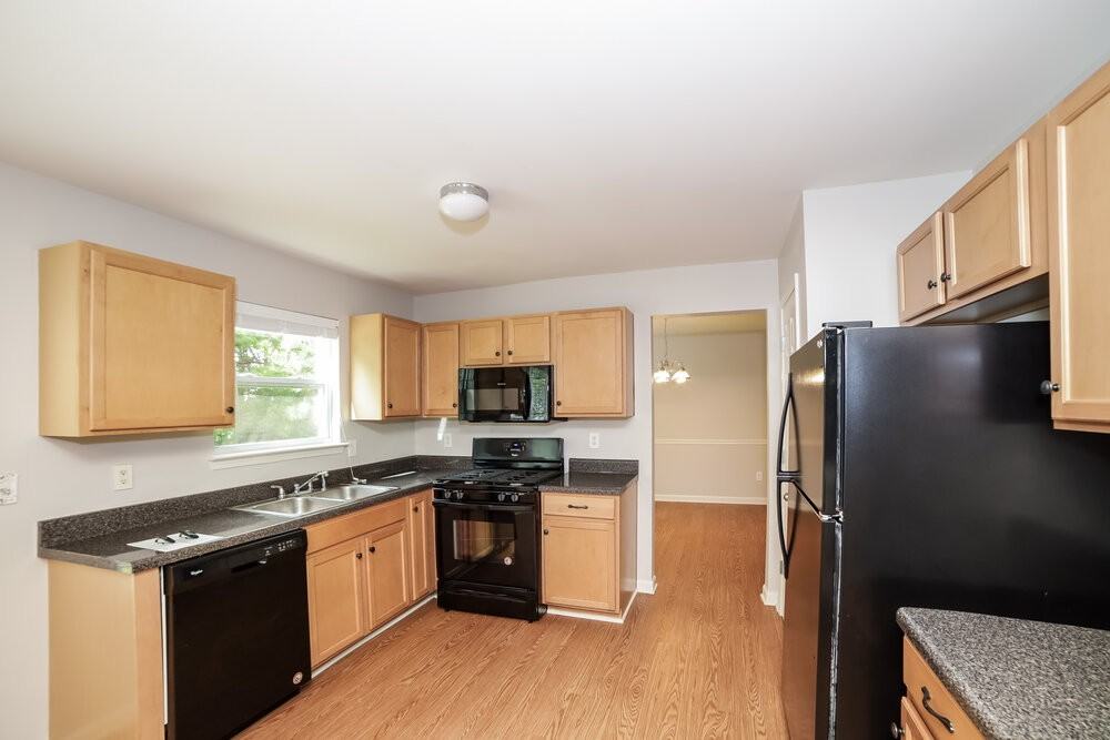 3112 Berthas Overlook - Photo 7 of 16