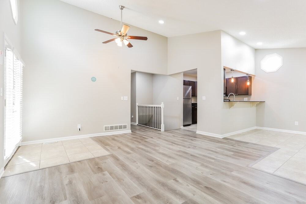 19690 E Bates Dr - Photo 4 of 17