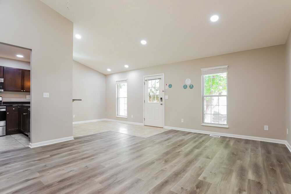 19690 E Bates Dr - Photo 5 of 17