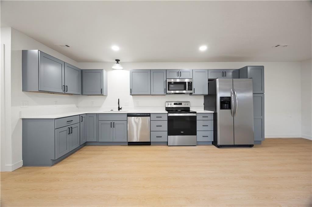 2007 Sycamore Pl #A - Photo 3 of 23