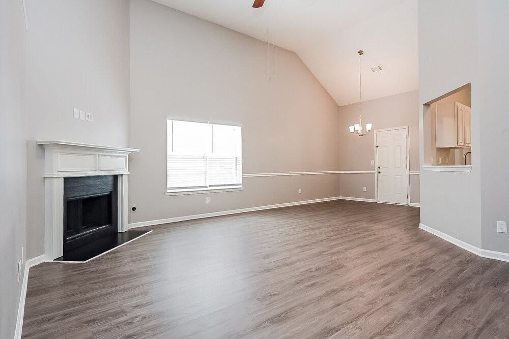 3057 Dogwood Ave - Photo 5 of 17