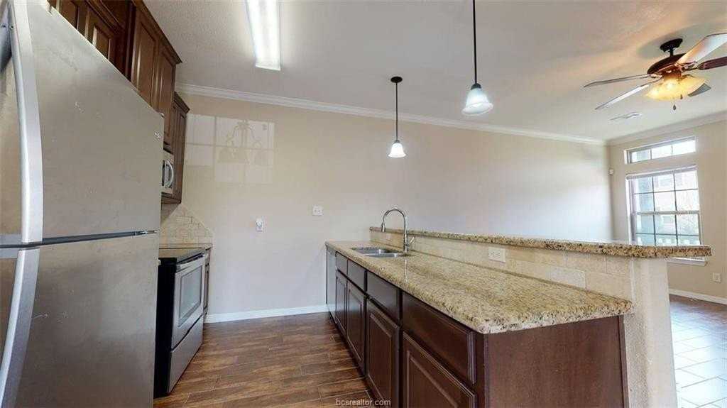 303 Ash St Unit A - Photo 6 of 22