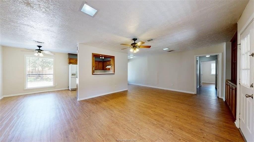 2812 Adrienne Dr - Photo 4 of 26