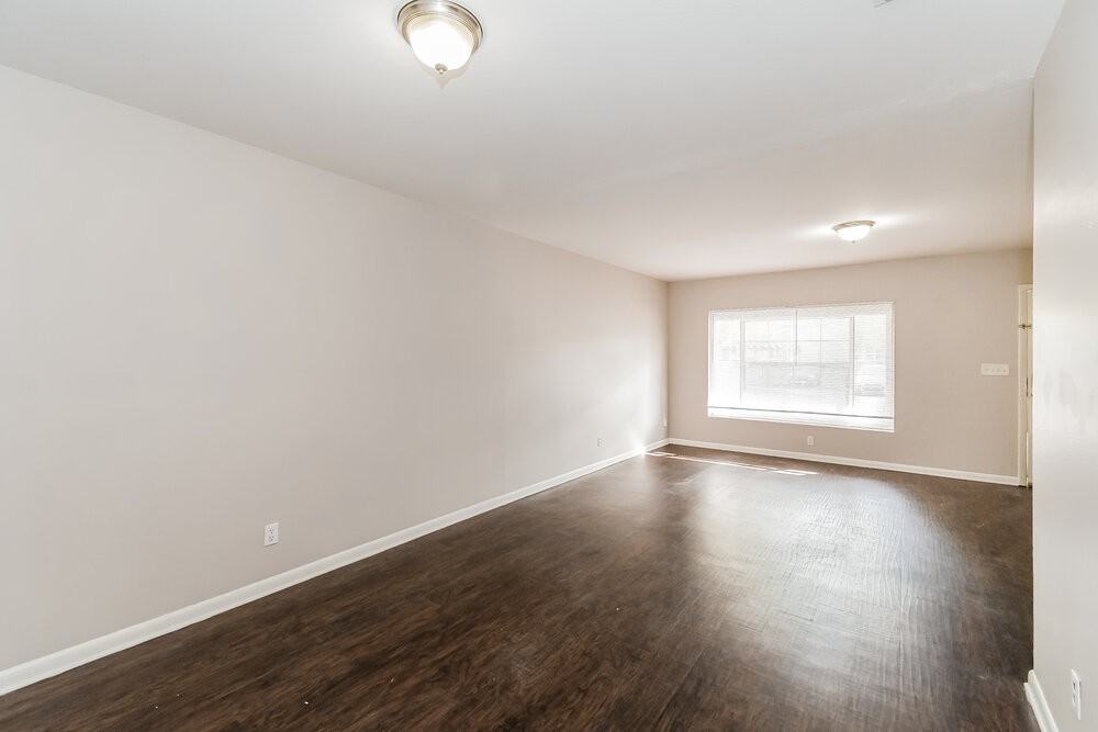 7059 Melvin Rd - Photo 3 of 16