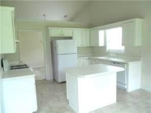 301 Yarbrough Ct - Photo 5 of 11