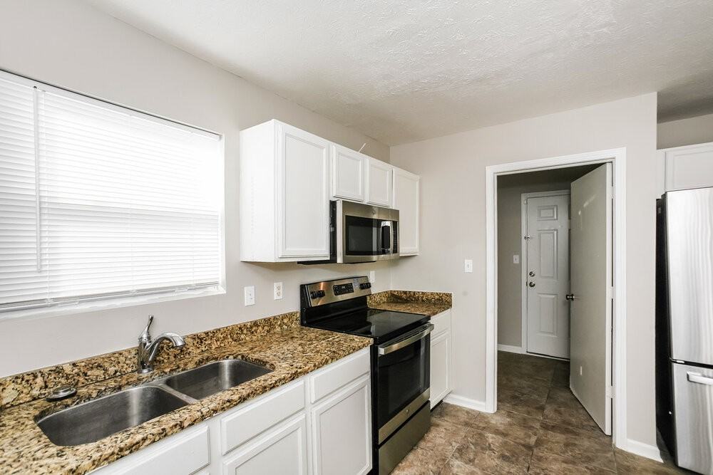 3149 Brandenburg Dr - Photo 7 of 17