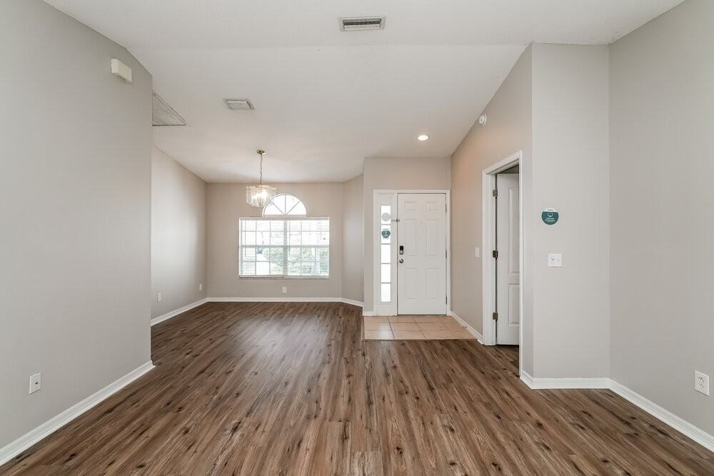 4640 Burlington Rd - Photo 3 of 16