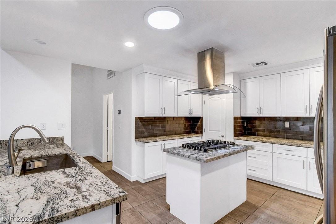 211 Garfield Dr - Photo 5 of 50