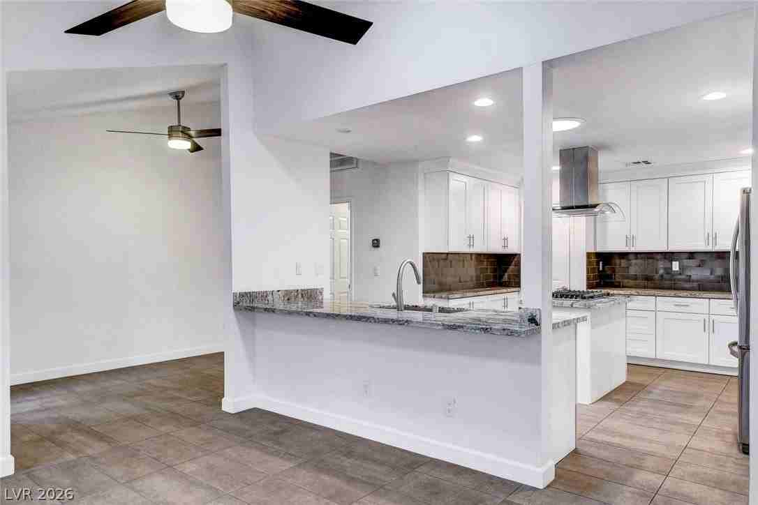 211 Garfield Dr - Photo 6 of 50