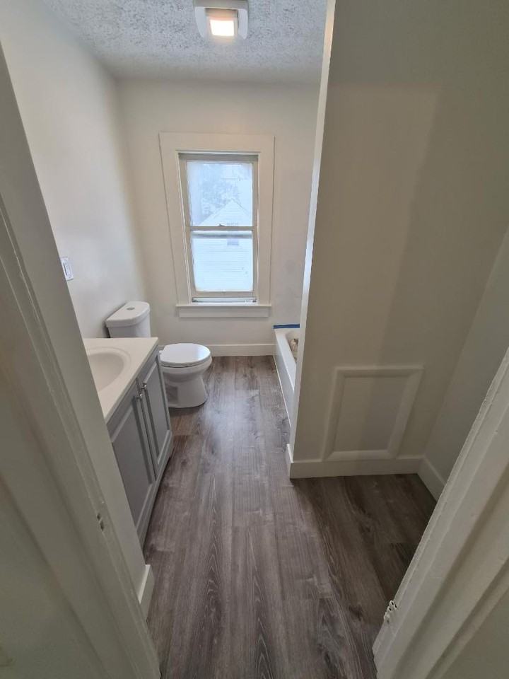 510 Lafayette Ave - Photo 7 of 14