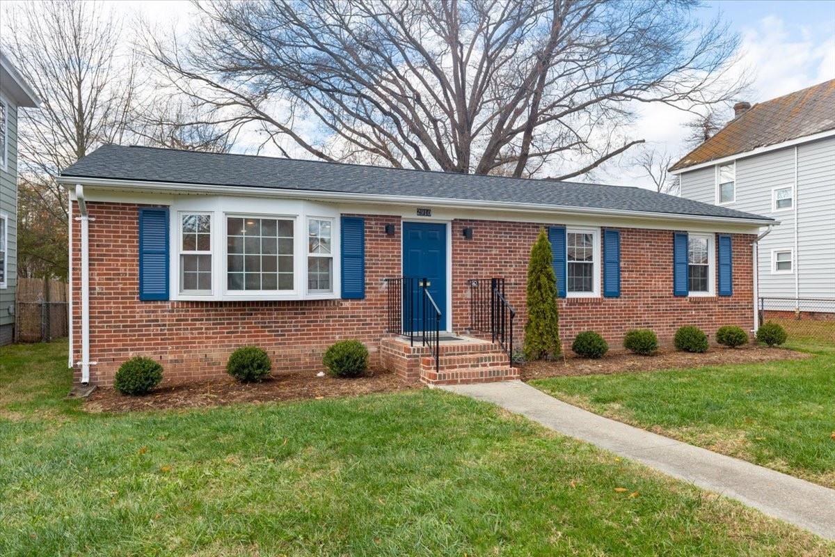 2910 Fendall Ave - Photo 4 of 20