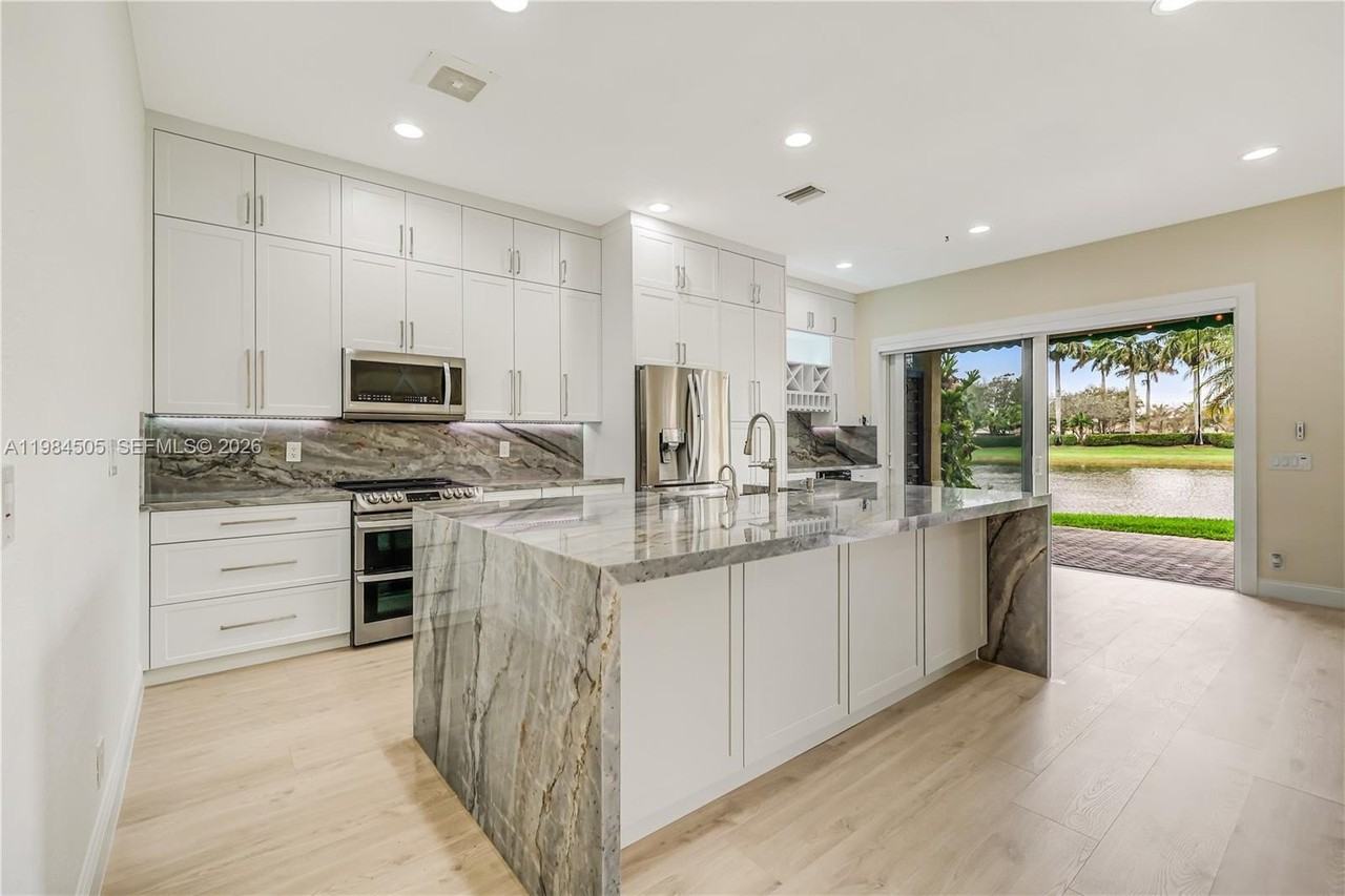 1279 Leeward Way - Photo 4 of 50