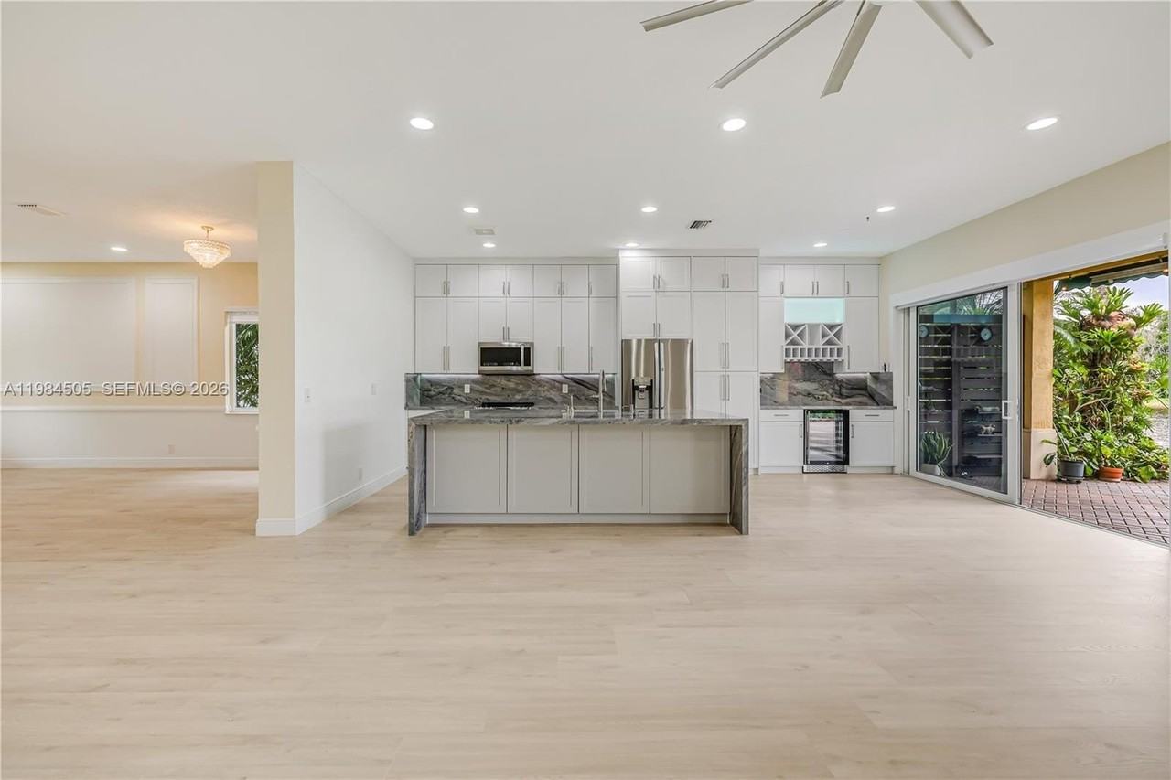 1279 Leeward Way - Photo 6 of 50