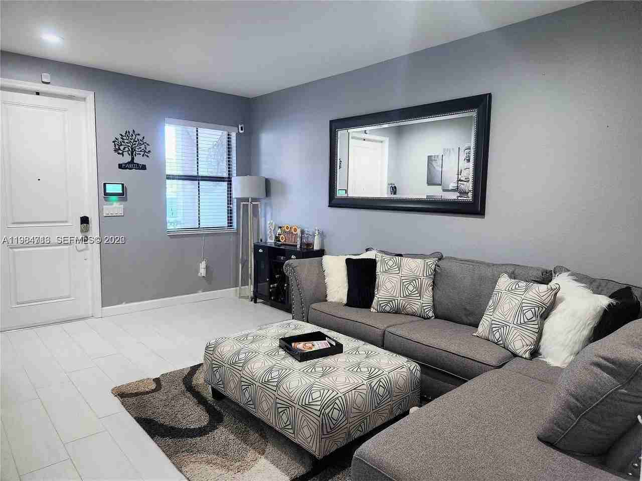 11887 Sw 150th Pl - Photo 3 of 28