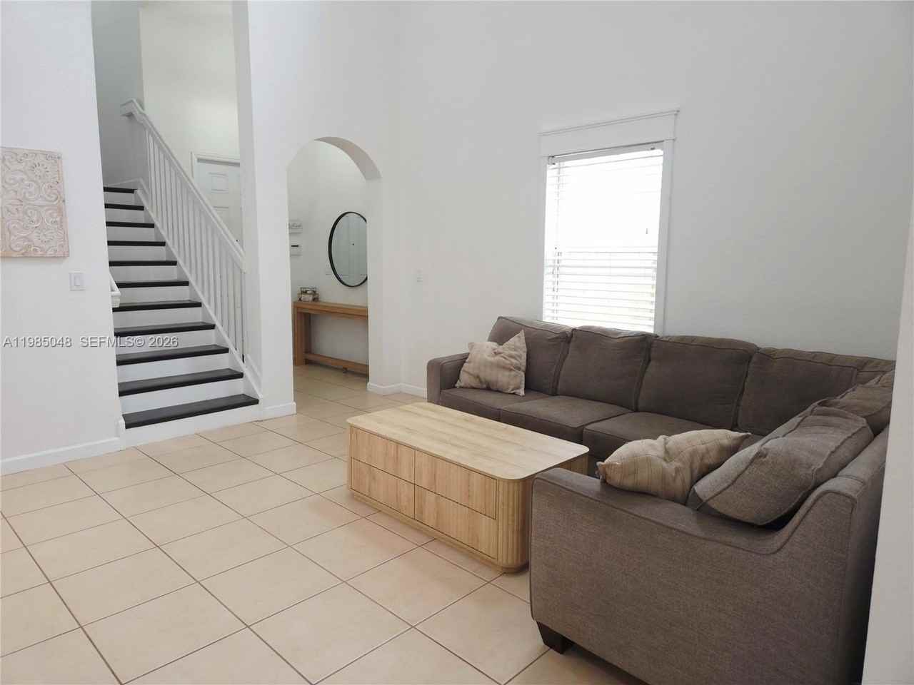 202 Ne 36th Ter - Photo 5 of 50