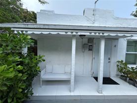 551 Nw 41st St #4 - Photo 1 of 1