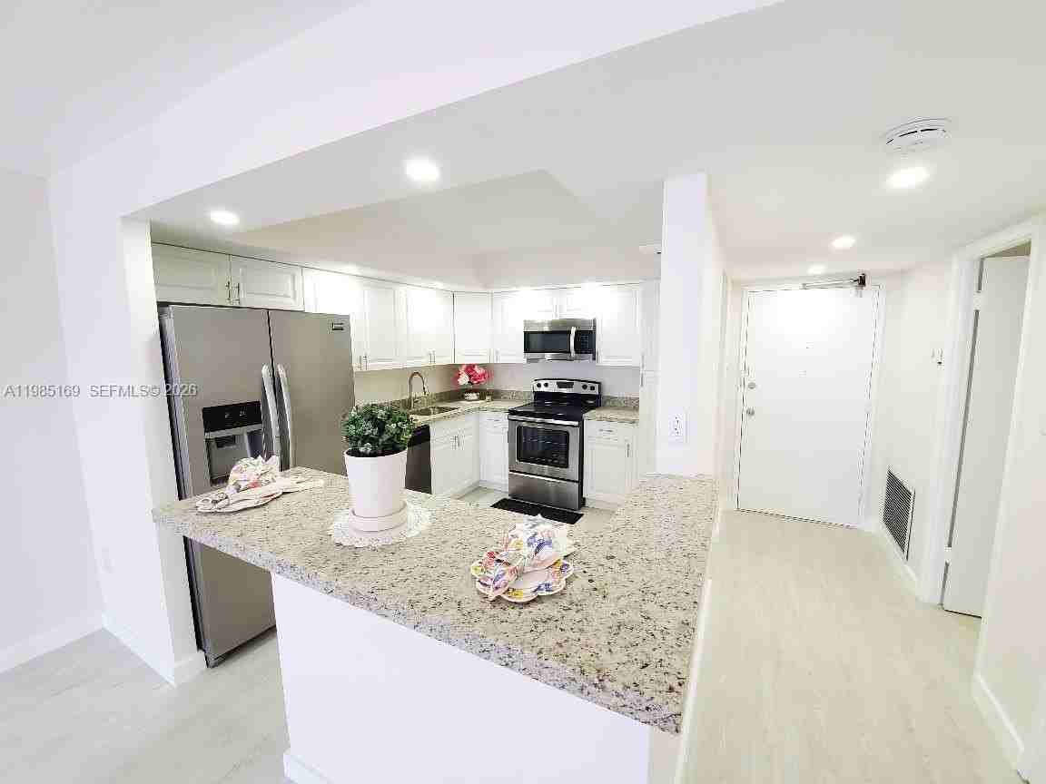 18011 Biscayne Blvd #503 - Photo 2 of 50