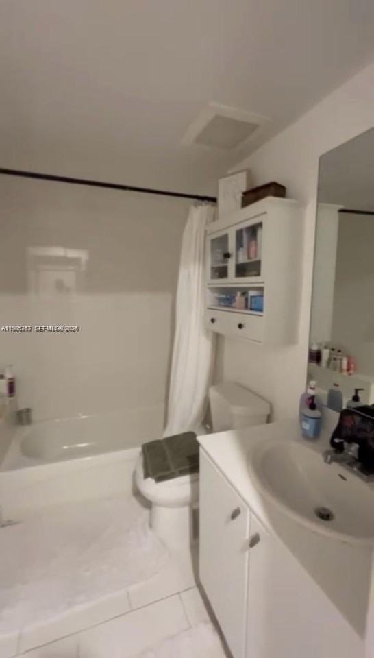 2740 Sw 28th Ter #503 - Photo 7 of 19