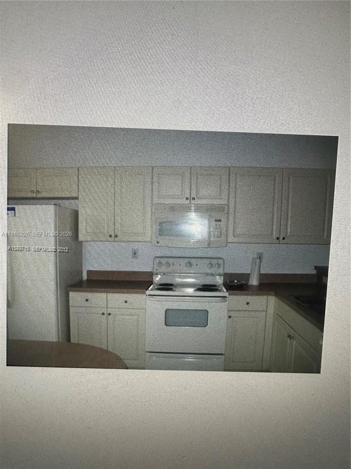 17345 Nw 7th Ave #802 - Photo 2 of 5