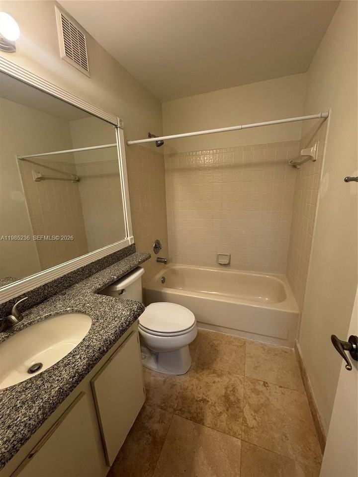 3187 Nw 122nd Ave - Photo 7 of 11