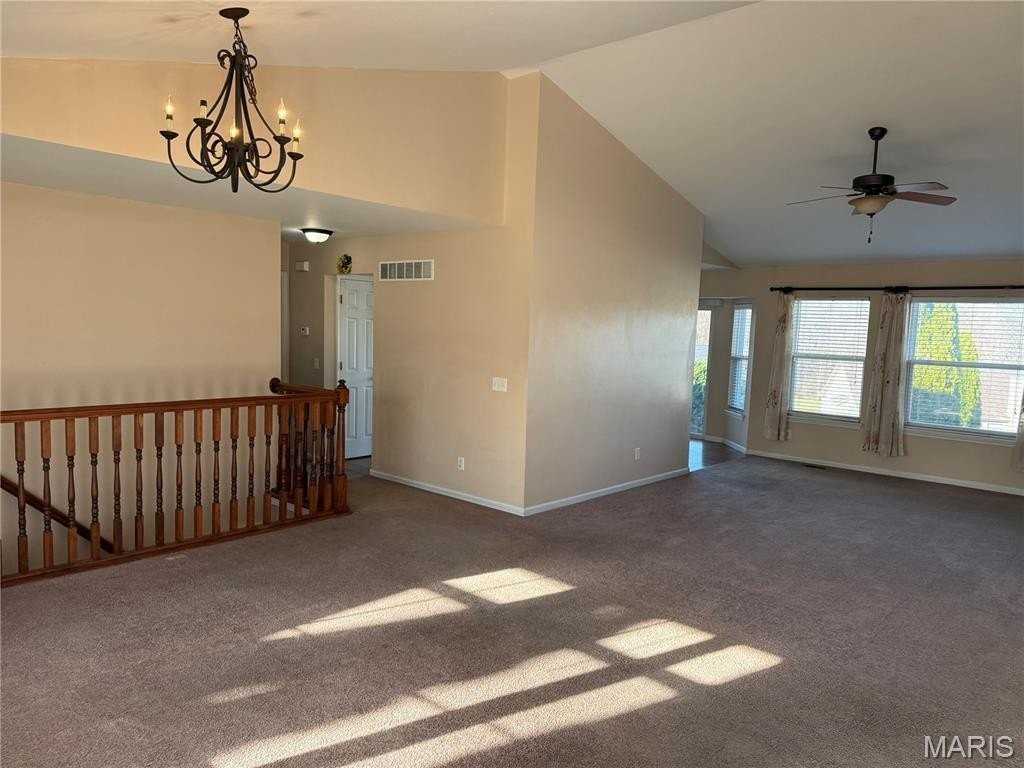 733 Pecan Hill Dr - Photo 7 of 46