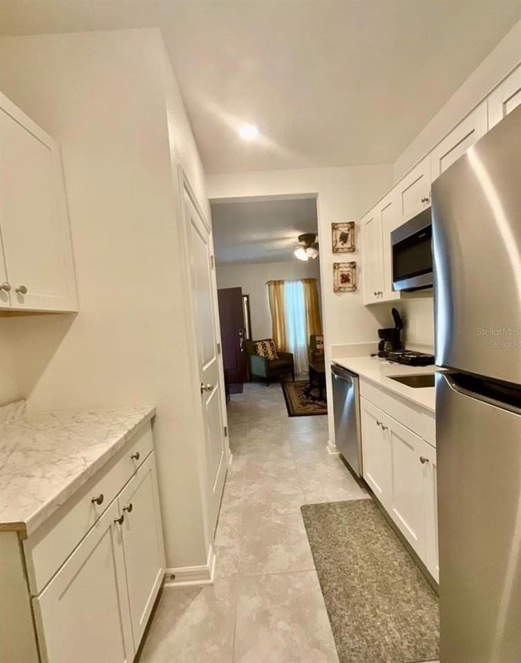 201 Lawson Ave - Photo 4 of 9