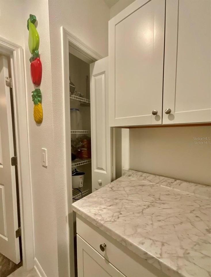 201 Lawson Ave - Photo 6 of 9