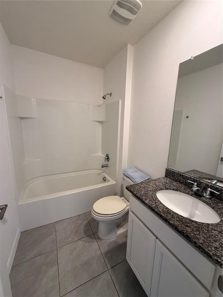 1731 Setter Ave - Photo 3 of 12