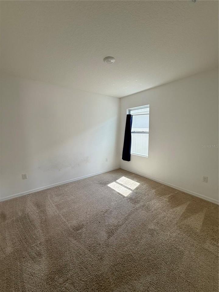 1731 Setter Ave - Photo 5 of 12