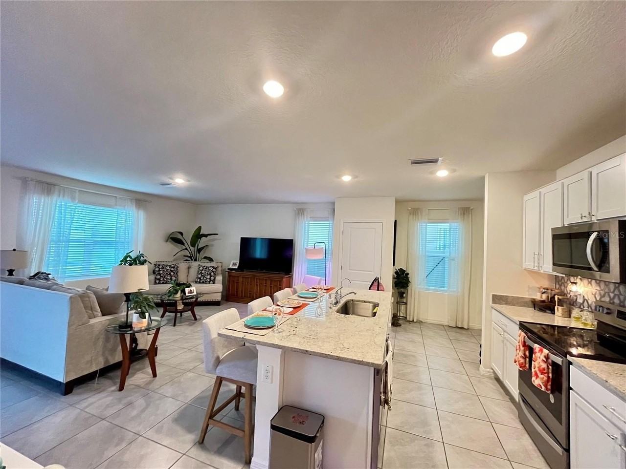 17032 Oval Rum Dr - Photo 6 of 50