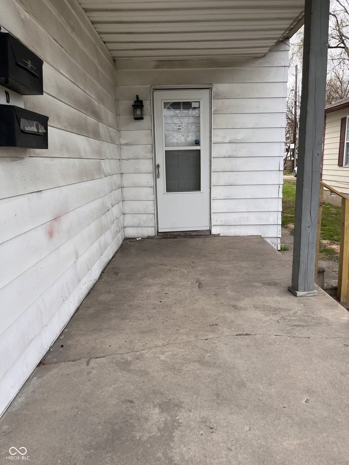 1944 Shelby St Apt A - Photo 2 of 21