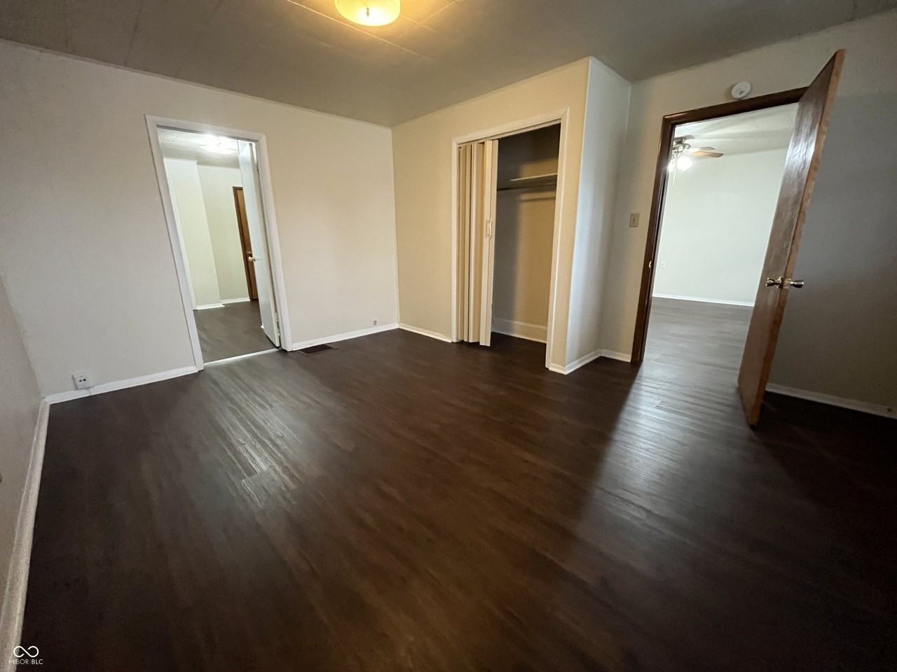 1948 Shelby St - Photo 4 of 13