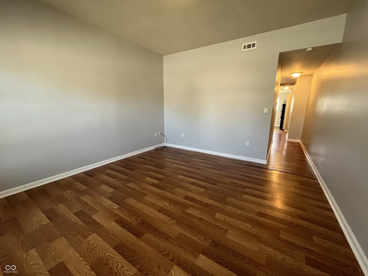 1952 Shelby St Unit B - Photo 3 of 11