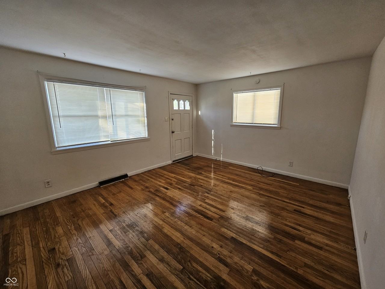 2036 Calhoun St - Photo 3 of 14