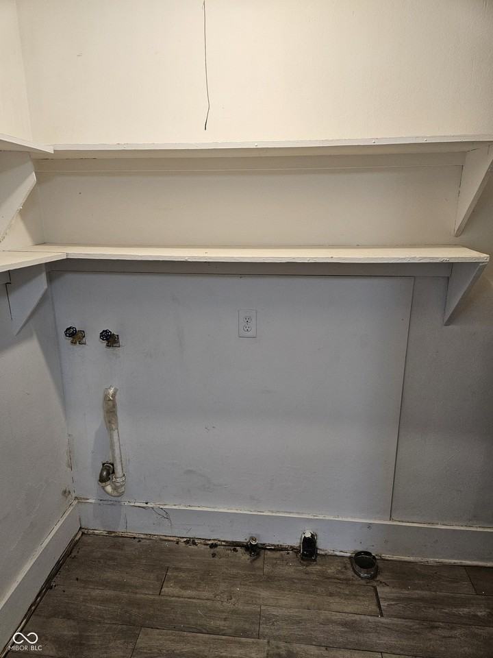 2036 Calhoun St - Photo 6 of 14