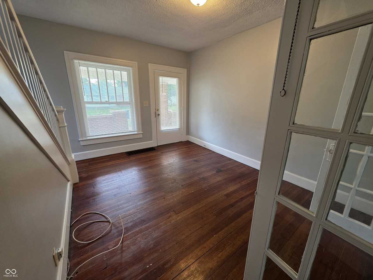 115 S Heflin St - Photo 4 of 15