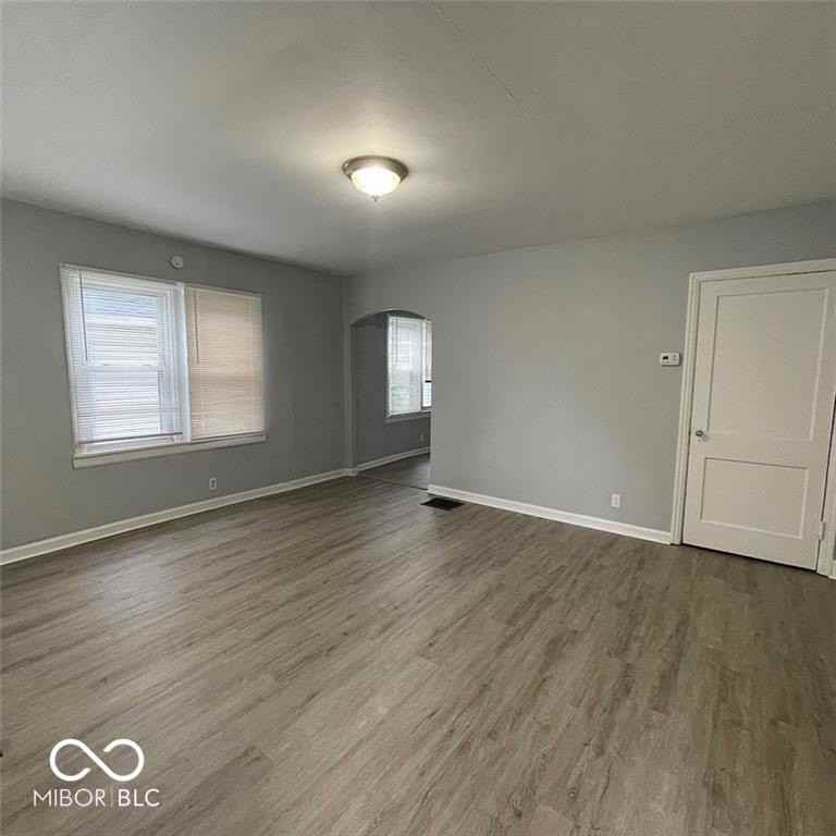 216 N 6th Ave - Photo 4 of 17