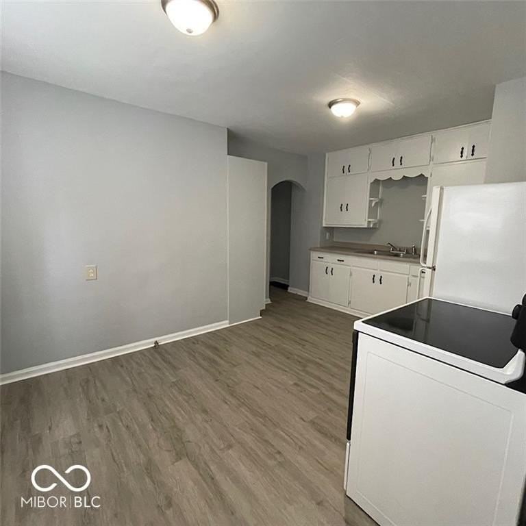 216 N 6th Ave - Photo 6 of 17