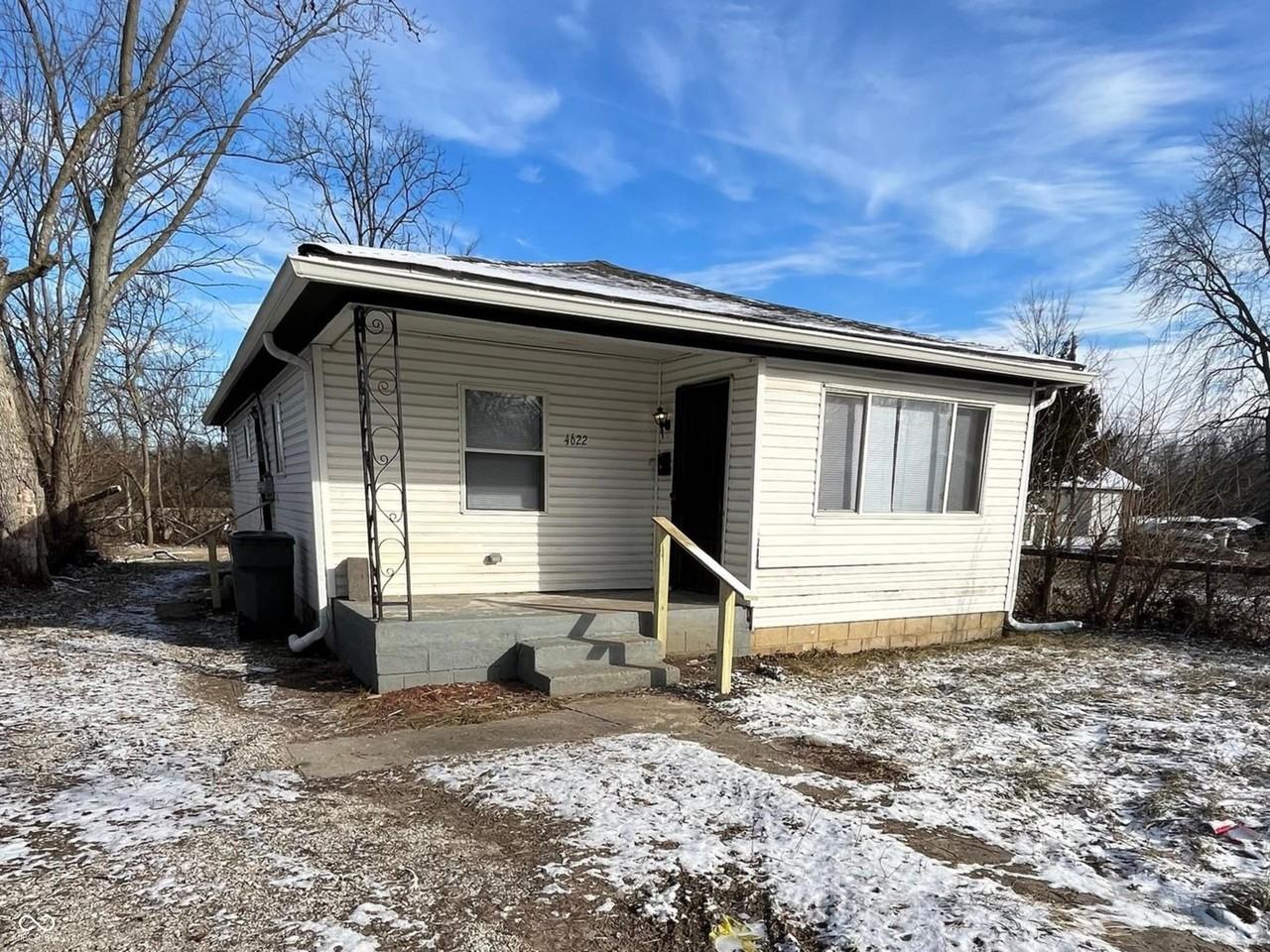 4622 E 30th St - Photo 2 of 16