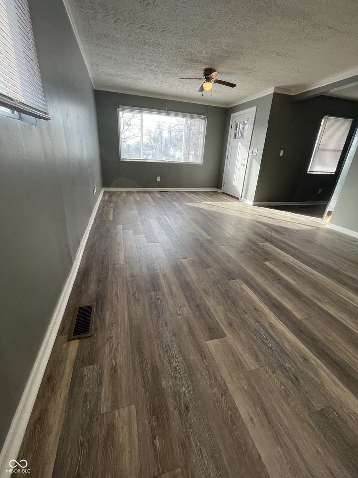 4622 E 30th St - Photo 4 of 16