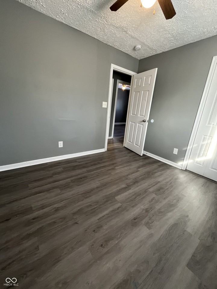 4622 E 30th St - Photo 7 of 16