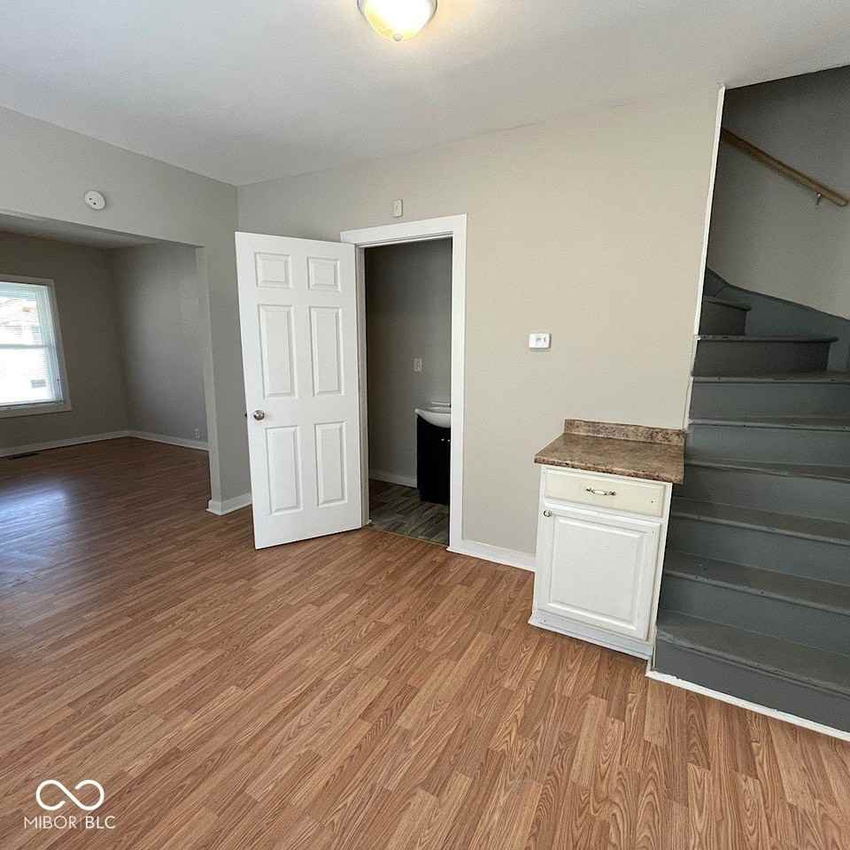 2009 Westview Dr - Photo 5 of 13