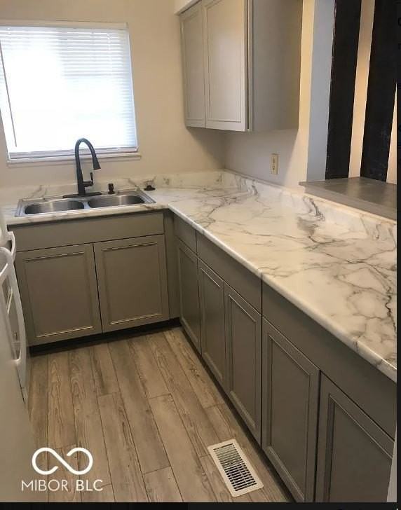 3248 Lupine Dr - Photo 6 of 15