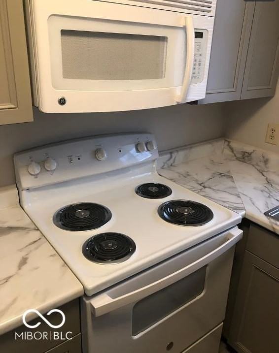 3248 Lupine Dr - Photo 7 of 15